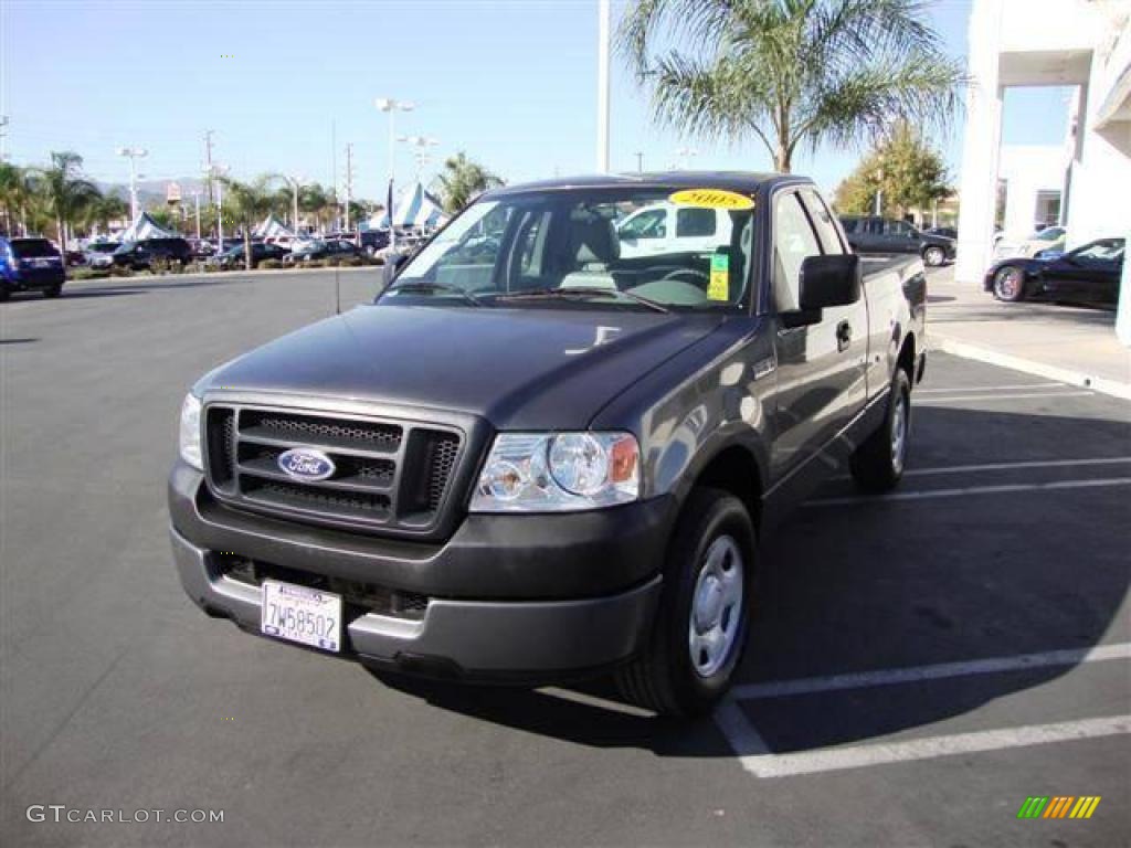 2005 F150 XL Regular Cab - Dark Shadow Grey Metallic / Medium Flint Grey photo #6