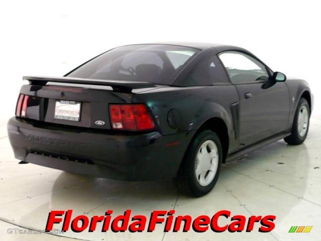 2001 Mustang V6 Coupe - Black / Dark Charcoal photo #2