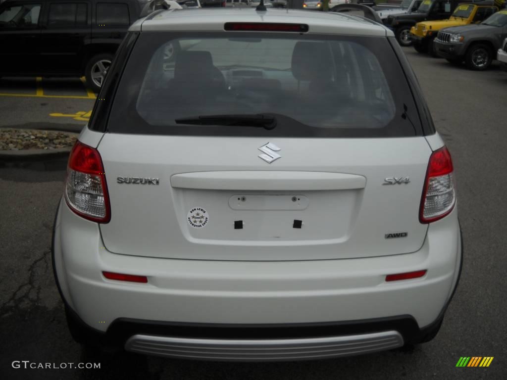 2007 SX4 Convenience AWD - Pearl White / Black photo #3