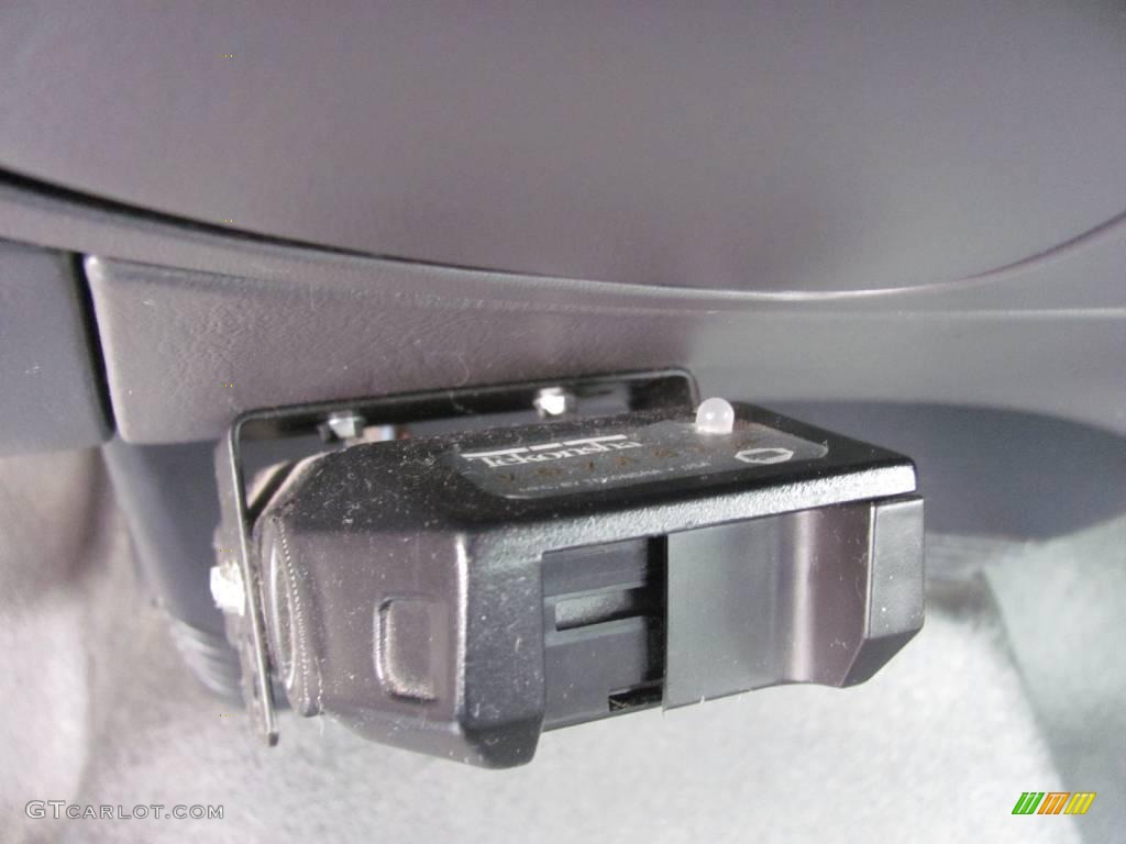 2001 F150 XL Regular Cab - Oxford White / Medium Graphite photo #14