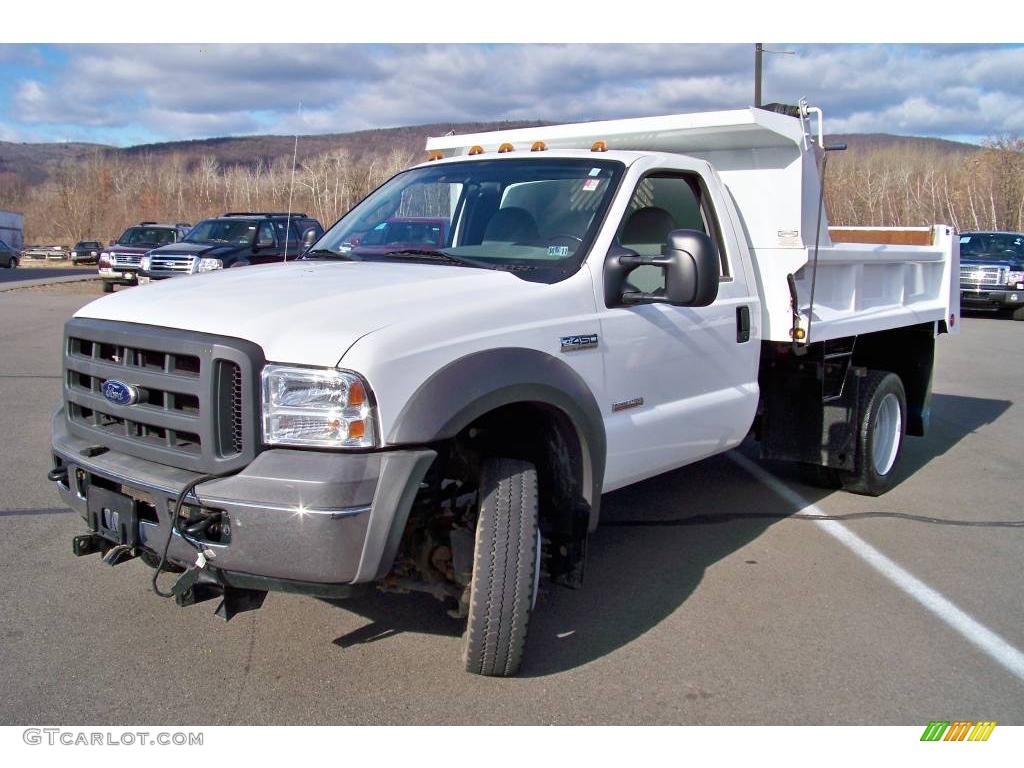 2005 F450 Super Duty XL Regular Cab 4x4 Chassis Dump Truck - Oxford White / Medium Flint photo #1