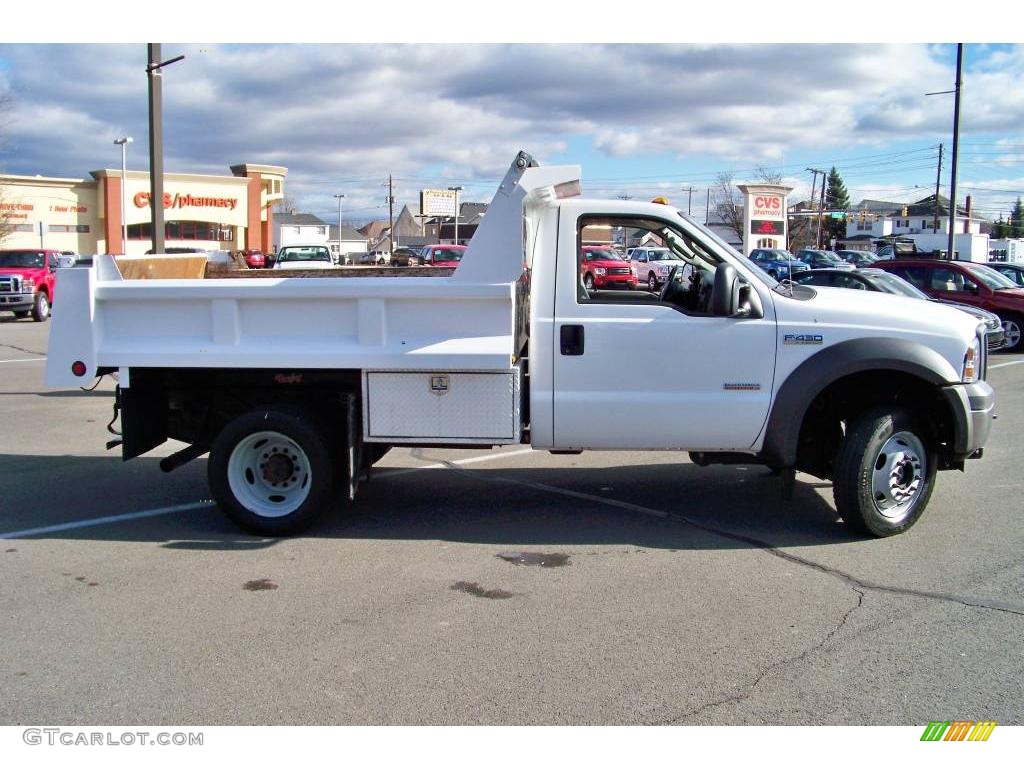 2005 F450 Super Duty XL Regular Cab 4x4 Chassis Dump Truck - Oxford White / Medium Flint photo #4