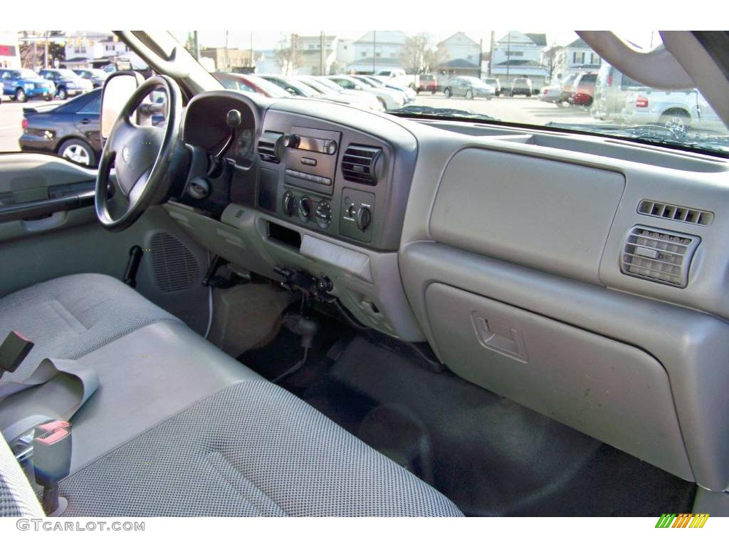 2005 F450 Super Duty XL Regular Cab 4x4 Chassis Dump Truck - Oxford White / Medium Flint photo #16