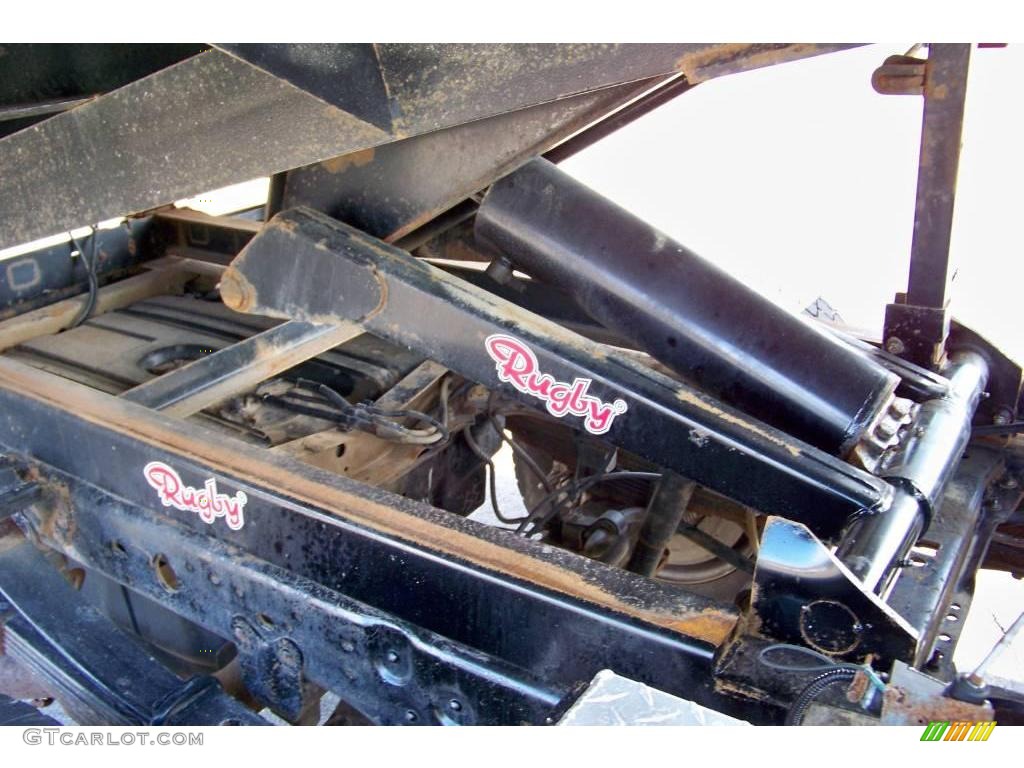 2005 F450 Super Duty XL Regular Cab 4x4 Chassis Dump Truck - Oxford White / Medium Flint photo #19