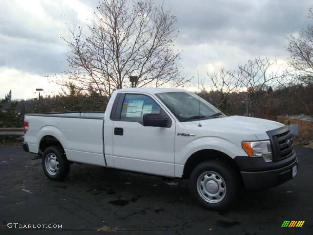 2010 F150 XL Regular Cab - Oxford White / Medium Stone photo #1