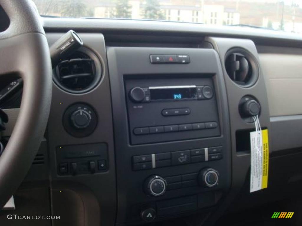 2010 F150 XL SuperCab 4x4 - Sterling Grey Metallic / Medium Stone photo #18