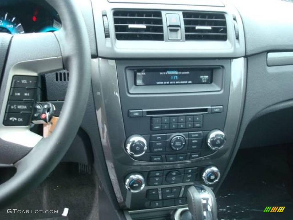 2010 Fusion Sport AWD - Sangria Red Metallic / Charcoal Black/Sport Black photo #18
