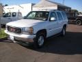 Summit White 2005 GMC Yukon SLE