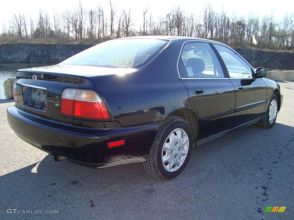 1996 Accord LX Sedan - Granada Black Pearl Metallic / Gray photo #3