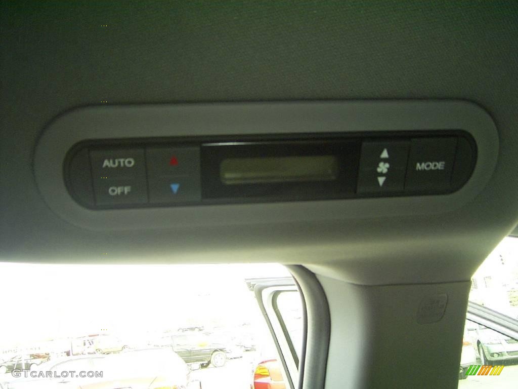 2010 Odyssey EX - Alabaster Silver Metallic / Gray photo #30