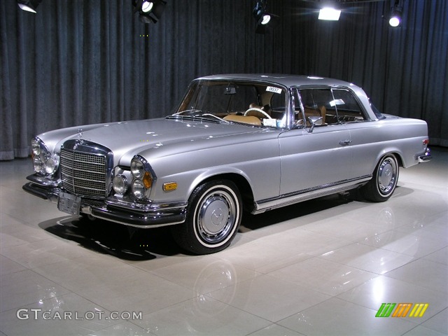 Silver Mercedes-Benz 280SE 3.5