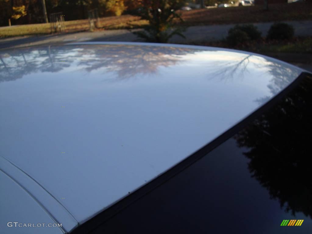 2002 XG350 L Sedan - Ivory White Pearl / Beige photo #9