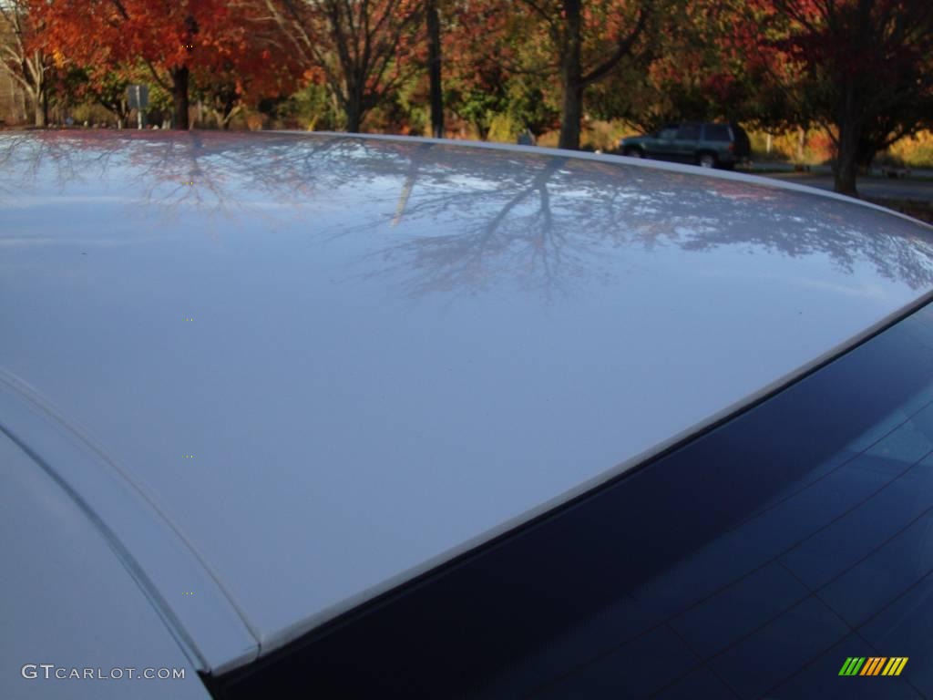2002 XG350 L Sedan - Ivory White Pearl / Beige photo #11