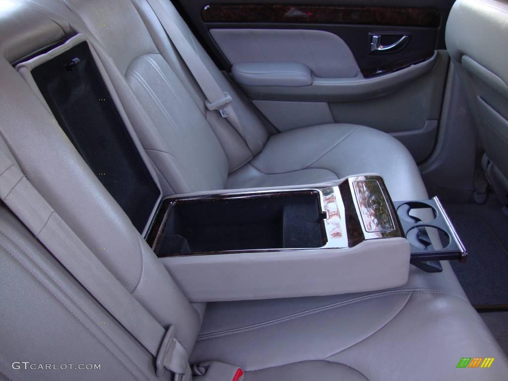 2002 XG350 L Sedan - Ivory White Pearl / Beige photo #25