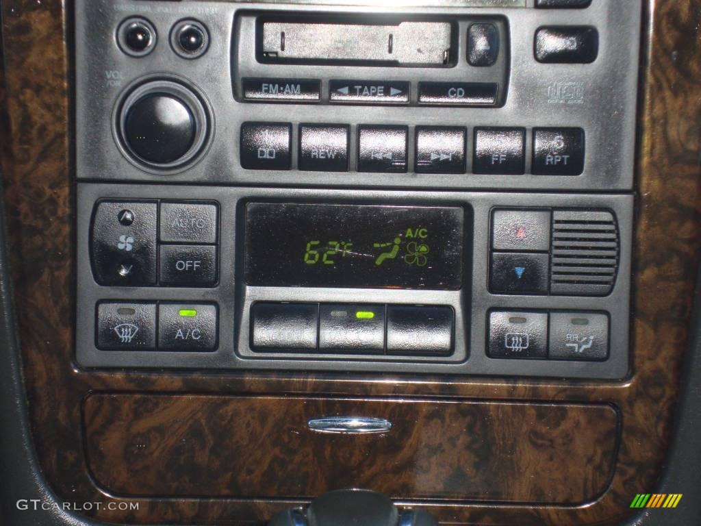 2002 XG350 L Sedan - Ivory White Pearl / Beige photo #35