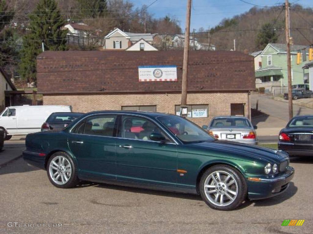 2004 XJ XJR - Jaguar Racing Green Metallic / Sand photo #1