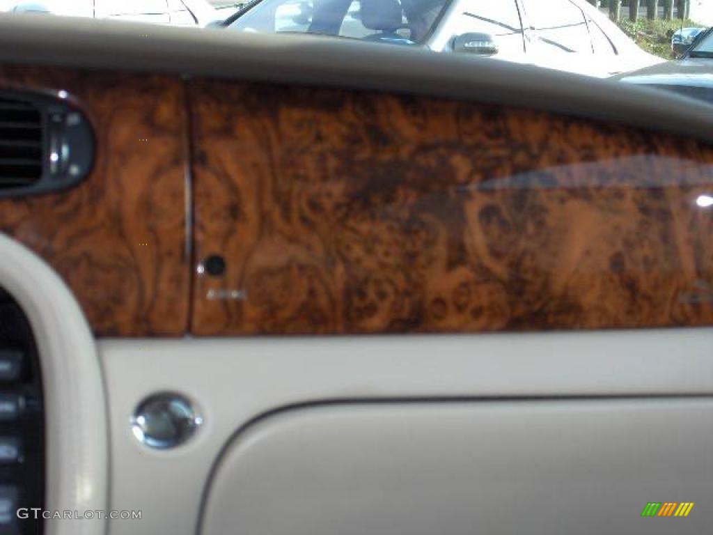 2004 XJ XJR - Jaguar Racing Green Metallic / Sand photo #24