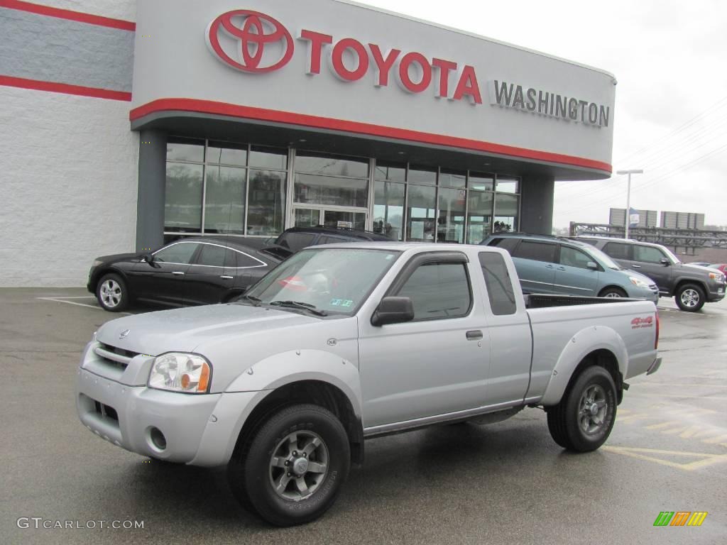 2003 Frontier XE V6 King Cab 4x4 - Silver Ice Metallic / Gray photo #1