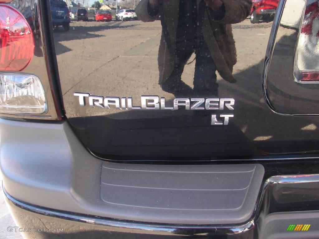 2005 TrailBlazer EXT LT 4x4 - Black / Light Gray photo #7