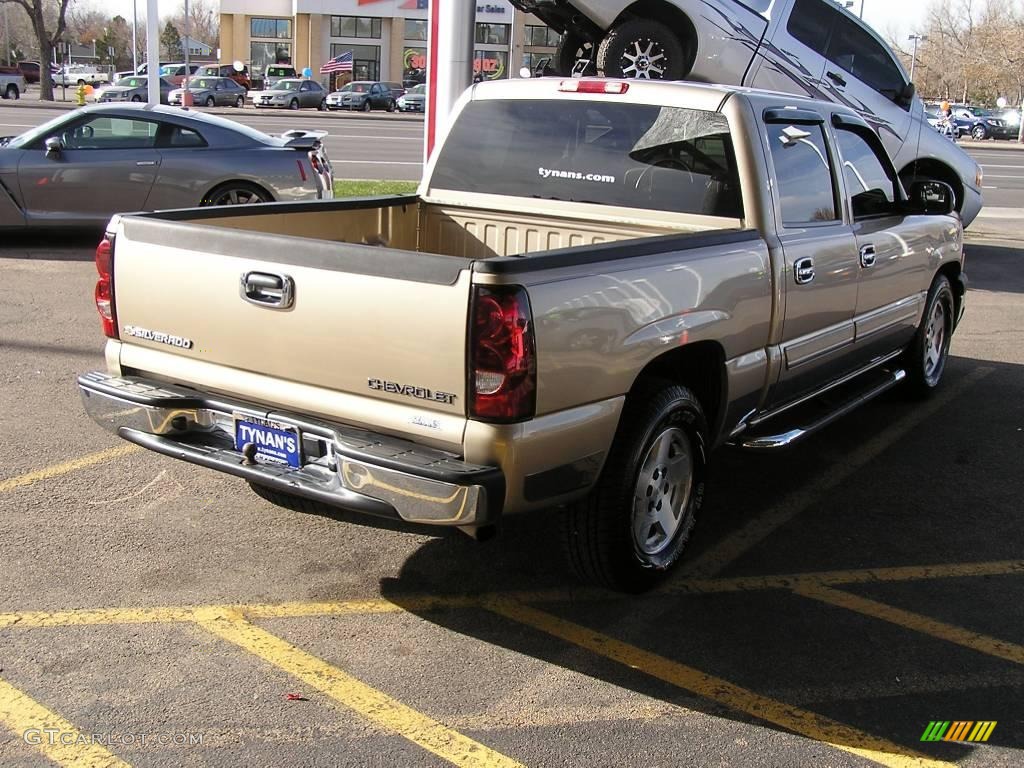 2005 Silverado 1500 LS Crew Cab - Sandstone Metallic / Tan photo #6