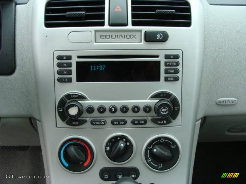 2005 Equinox LS AWD - Galaxy Silver Metallic / Light Gray photo #11