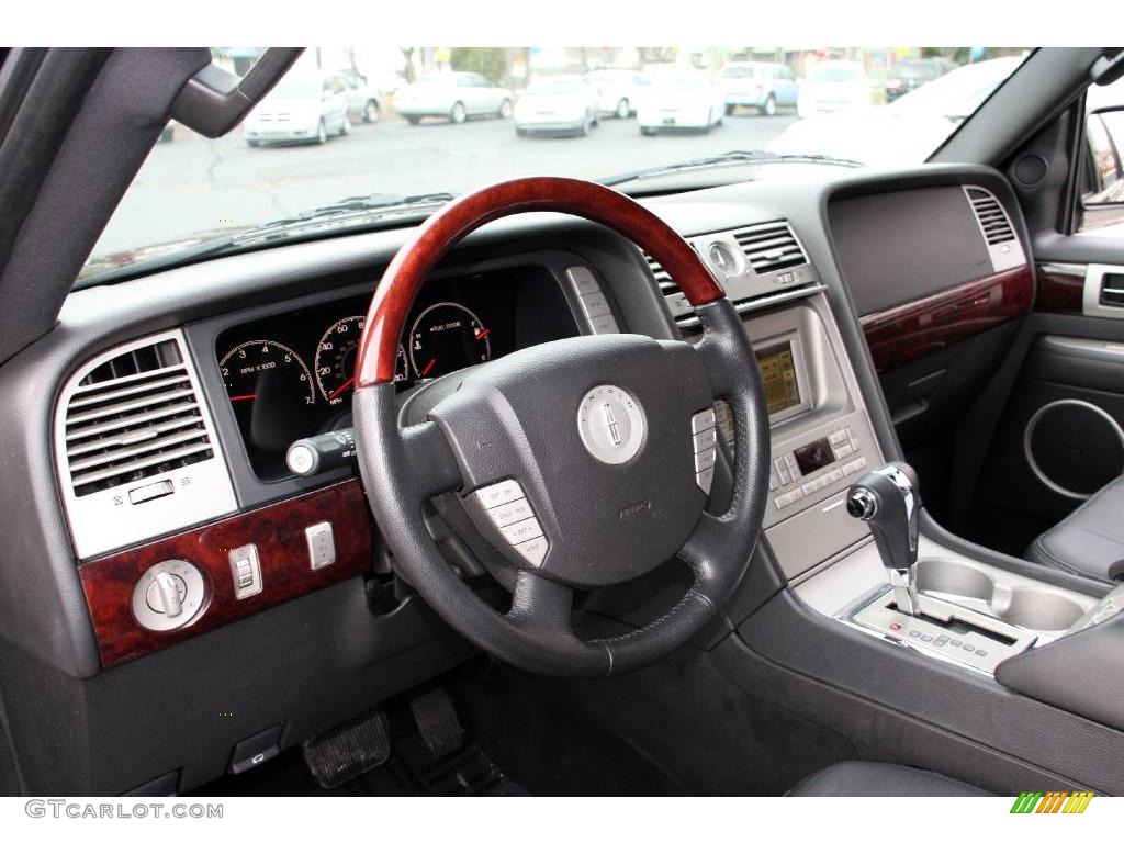 2006 Navigator Ultimate 4x4 - Black / Charcoal Black photo #11