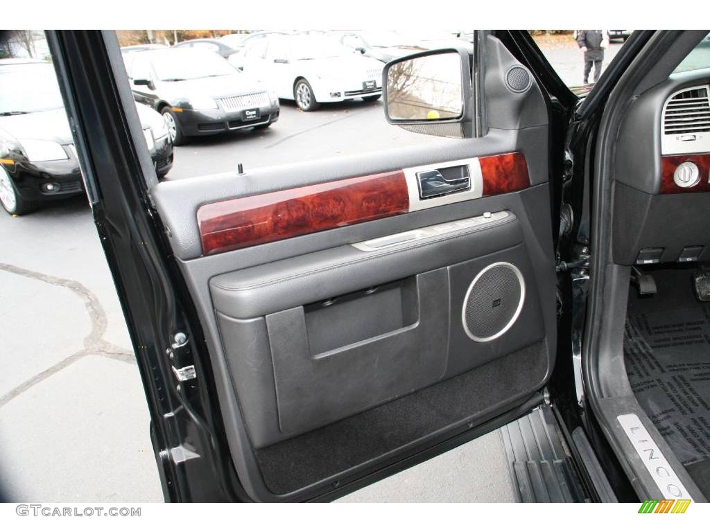 2006 Navigator Ultimate 4x4 - Black / Charcoal Black photo #12