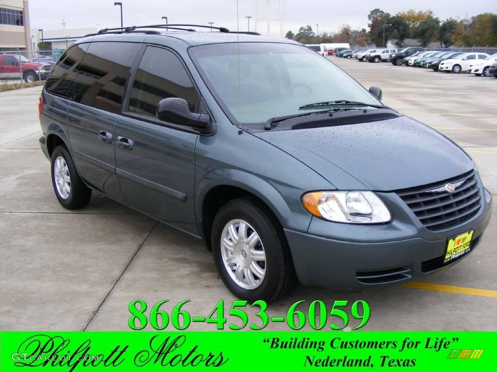2007 Town & Country  - Magnesium Pearl / Medium Slate Gray photo #1