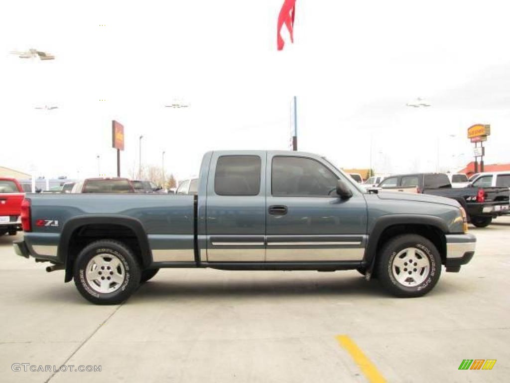 2006 Silverado 1500 LT Extended Cab 4x4 - Blue Granite Metallic / Tan photo #4