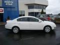 Candy White - Passat 2.0T Sedan Photo No. 2