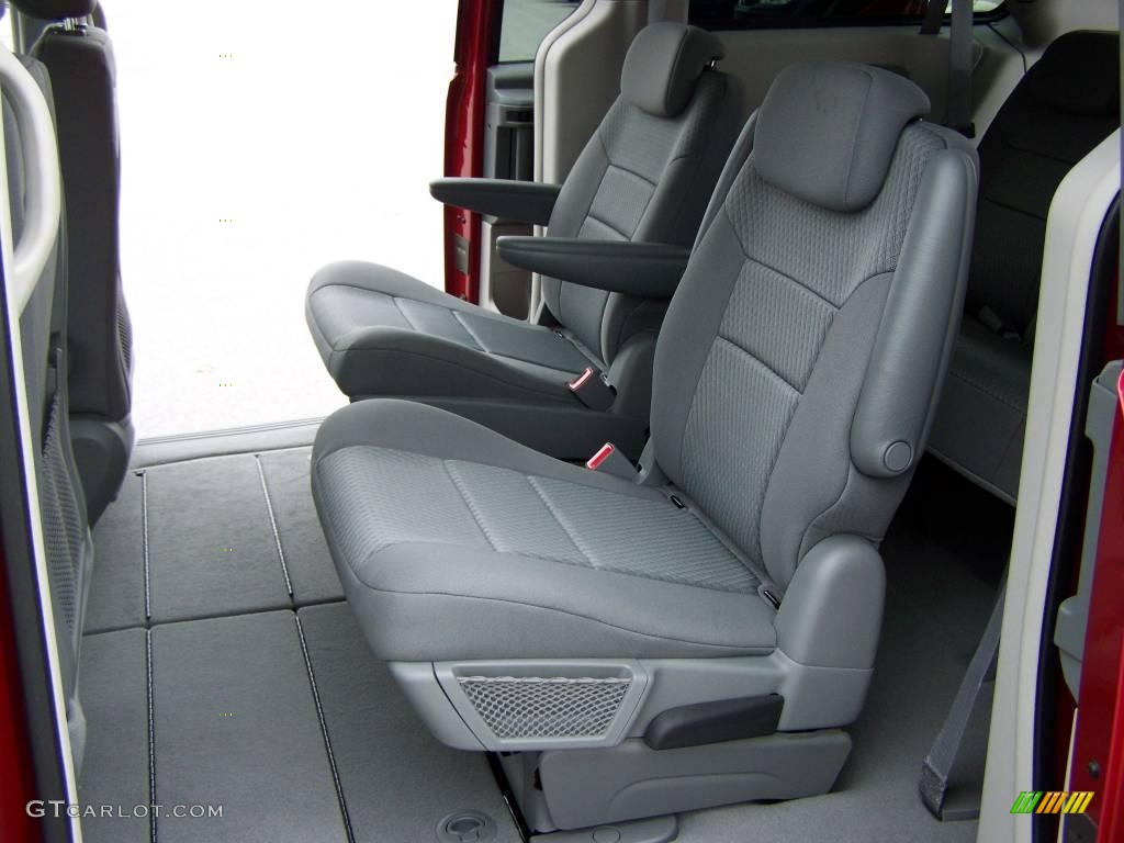 2010 Town & Country Touring - Inferno Red Crystal Pearl / Medium Slate Gray/Light Shale photo #11
