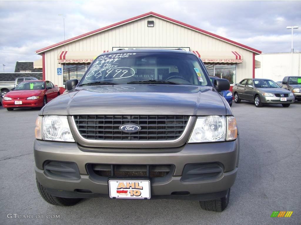 2002 Explorer XLT 4x4 - Harvest Gold Metallic / Medium Parchment photo #1