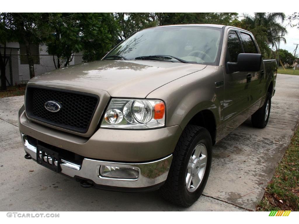 2004 F150 XLT SuperCrew 4x4 - Arizona Beige Metallic / Tan photo #24