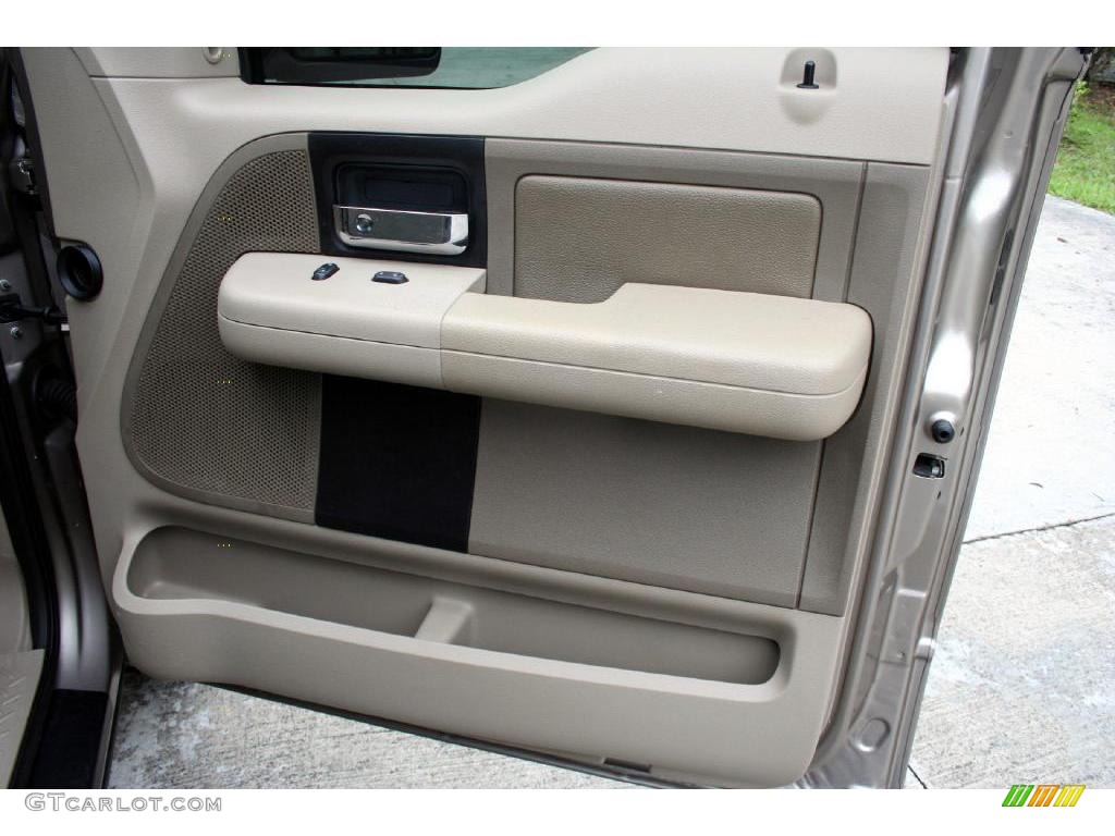 2004 F150 XLT SuperCrew 4x4 - Arizona Beige Metallic / Tan photo #34