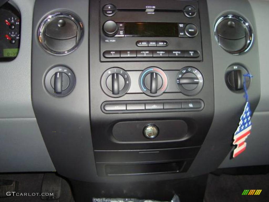 2005 F150 XLT SuperCrew 4x4 - Bright Red / Medium Flint/Dark Flint Grey photo #14