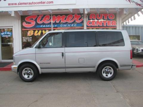 1996 GMC Safari SLT AWD Data, Info and Specs