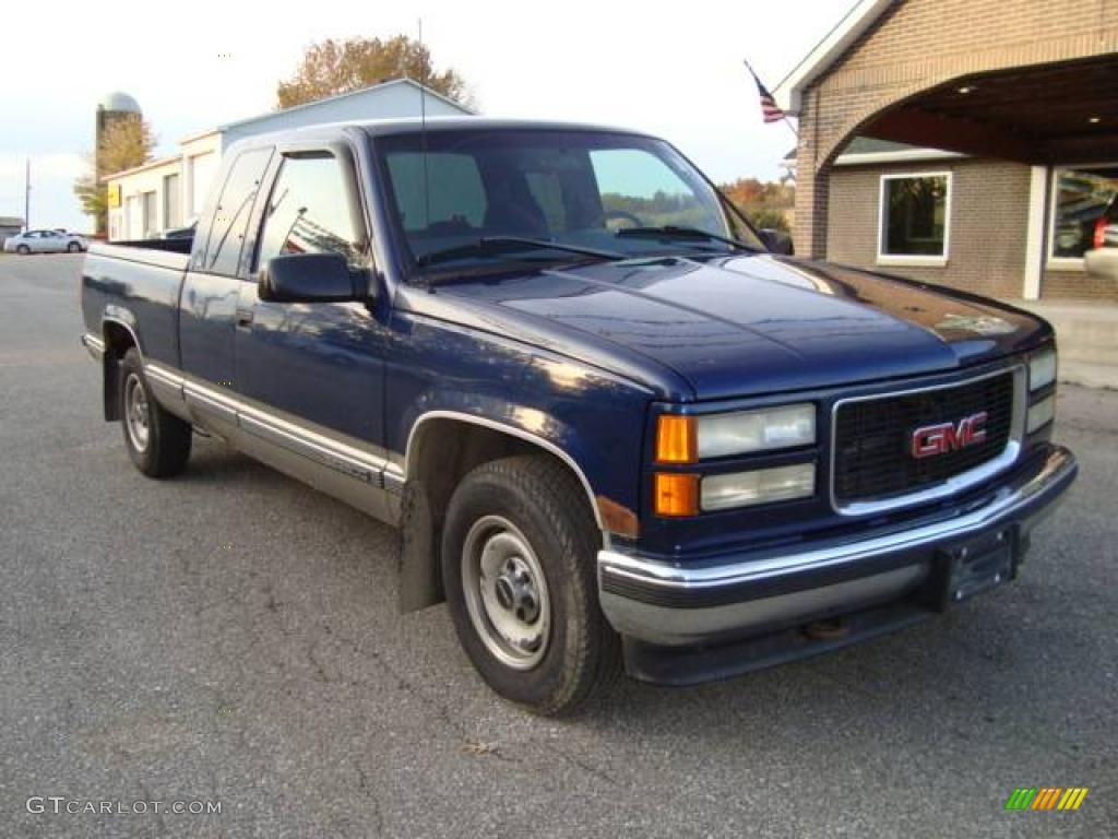 1998 Sierra 2500 SLE Extended Cab - Indigo Blue Metallic / Navy photo #2