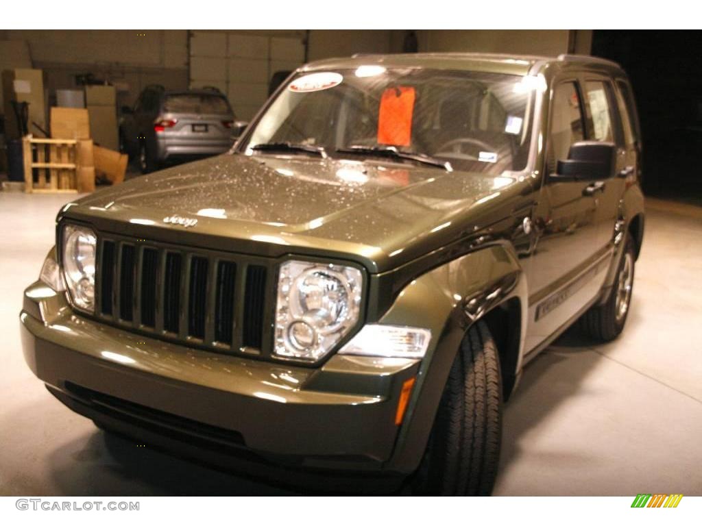 2008 Liberty Sport 4x4 - Jeep Green Metallic / Pastel Slate Gray photo #3