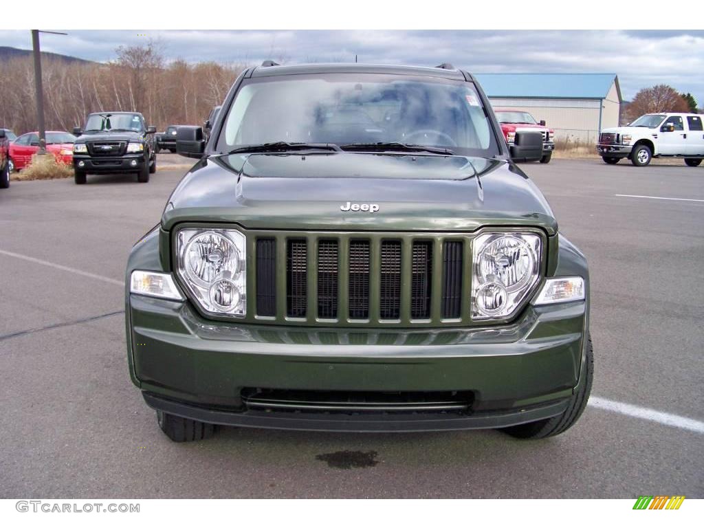 2009 Liberty Sport 4x4 - Jeep Green Metallic / Dark Slate Gray photo #2