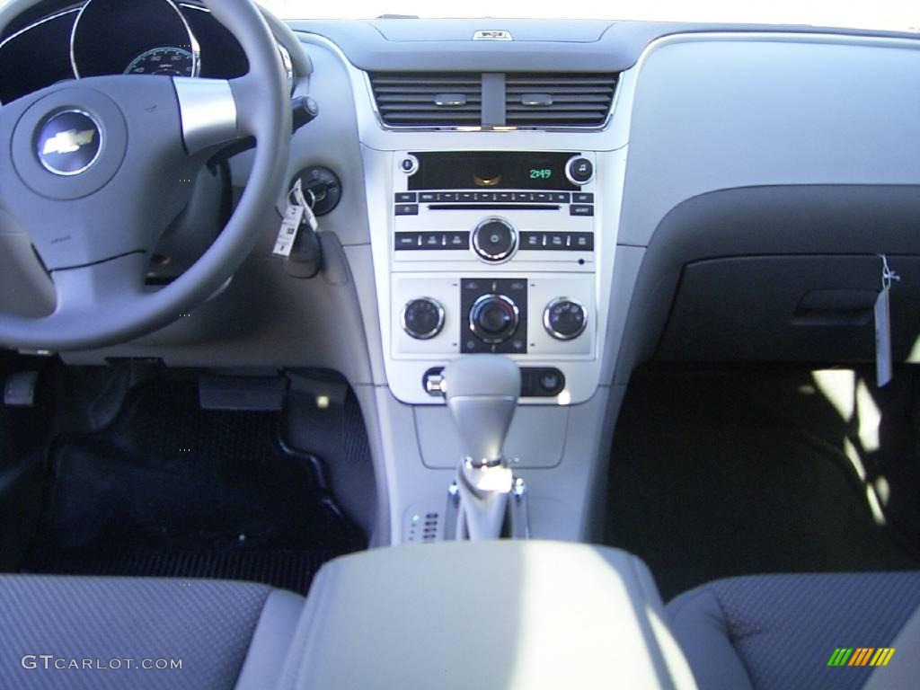 2010 Malibu LS Sedan - Taupe Gray Metallic / Titanium photo #22