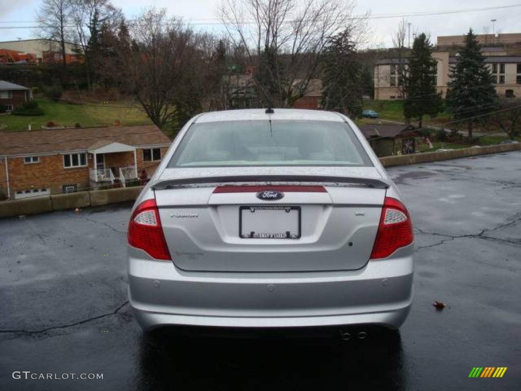 2010 Fusion SE - Brilliant Silver Metallic / Medium Light Stone photo #4