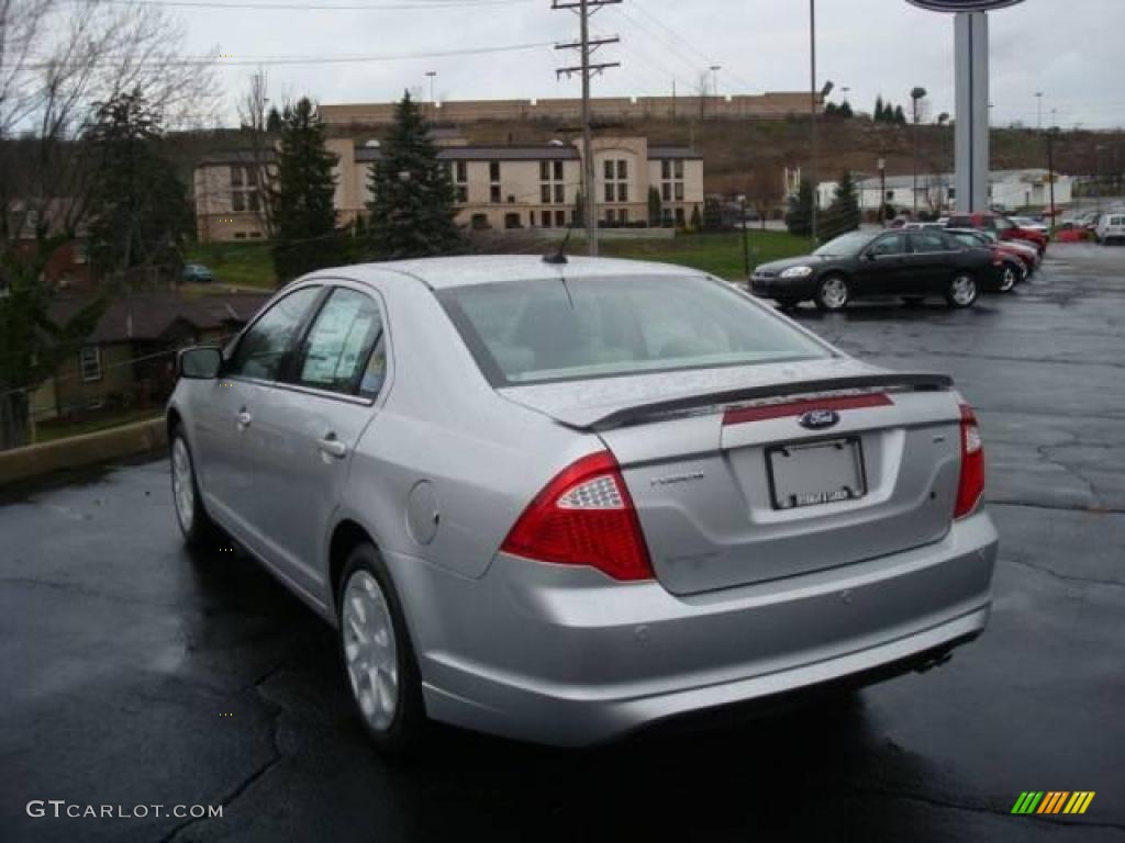 2010 Fusion SE - Brilliant Silver Metallic / Medium Light Stone photo #5