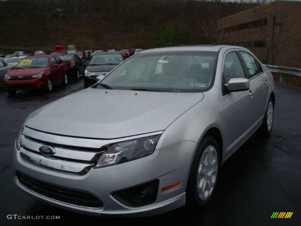 2010 Fusion SE - Brilliant Silver Metallic / Medium Light Stone photo #7