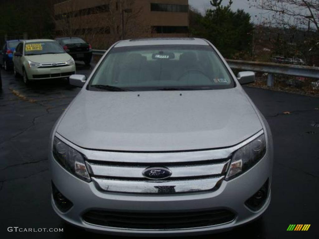 2010 Fusion SE - Brilliant Silver Metallic / Medium Light Stone photo #8