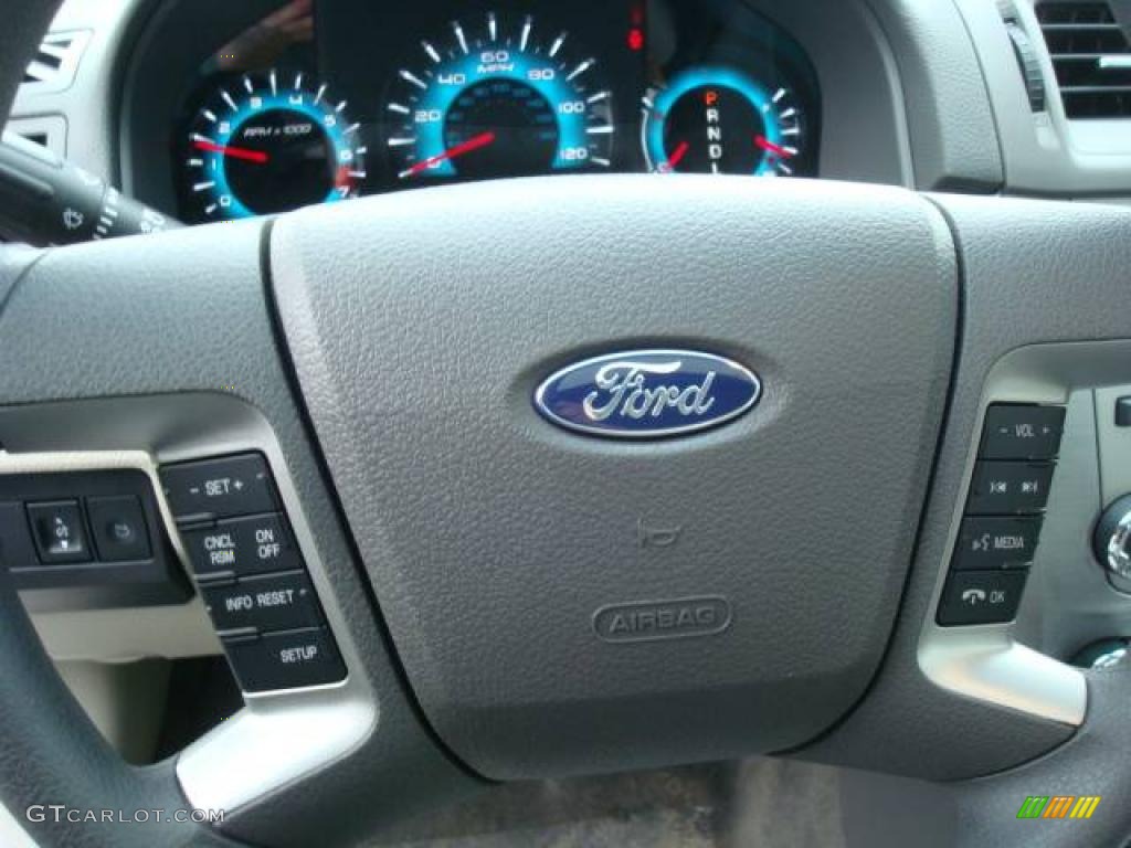 2010 Fusion SE - Brilliant Silver Metallic / Medium Light Stone photo #16