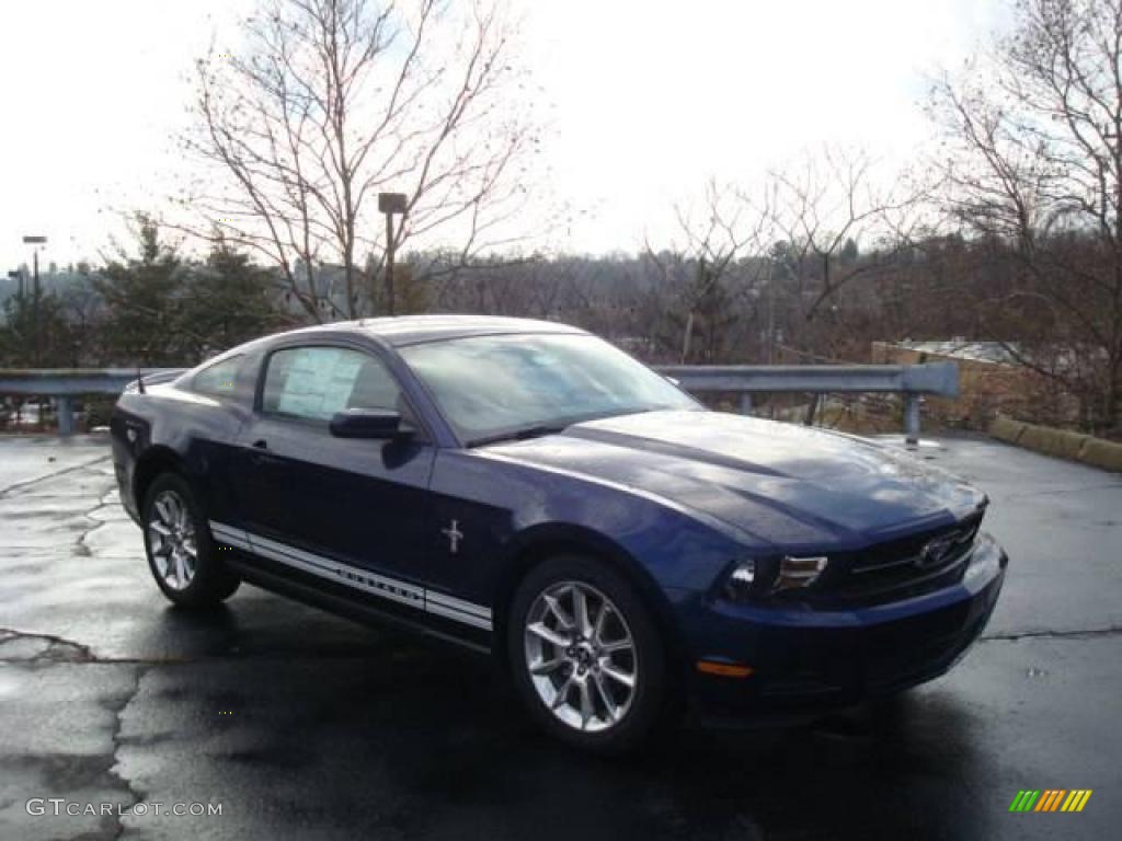 Kona Blue Metallic Ford Mustang