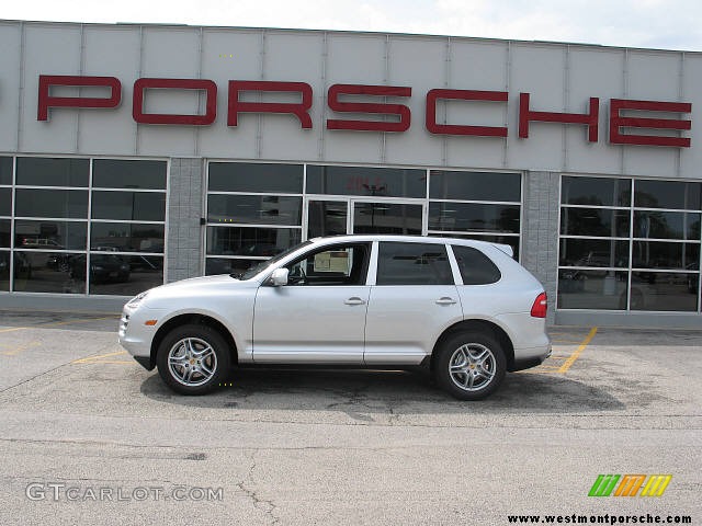 Crystal Silver Metallic Porsche Cayenne