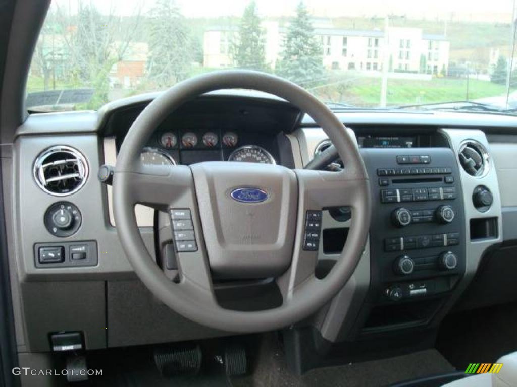 2010 F150 XLT SuperCrew 4x4 - Tuxedo Black / Medium Stone photo #13