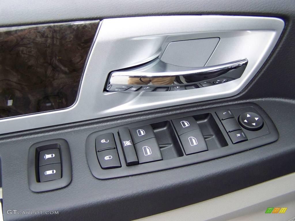 2010 Grand Caravan SXT - Bright Silver Metallic / Dark Slate Gray/Light Shale photo #10