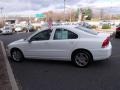 Ice White - S60 2.5T Photo No. 2